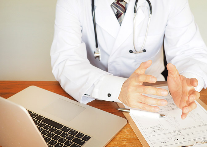 症状固定とは？症状固定を受け入れるべき時期と治療打ち切りへの対処法